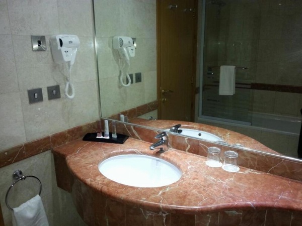 Nozol Royal Inn Hotel image 23